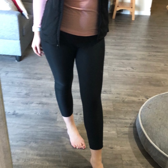 SOLD Nike High Rise 7/8 Legging - Picture 6 of 7